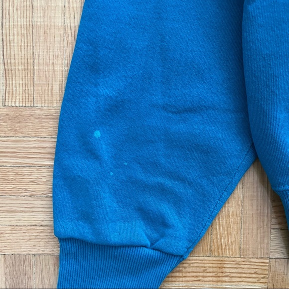 Vintage 90s Native American Feather Sweatshirt. - Picture 4 of 5